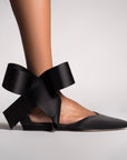 BOW FLAT