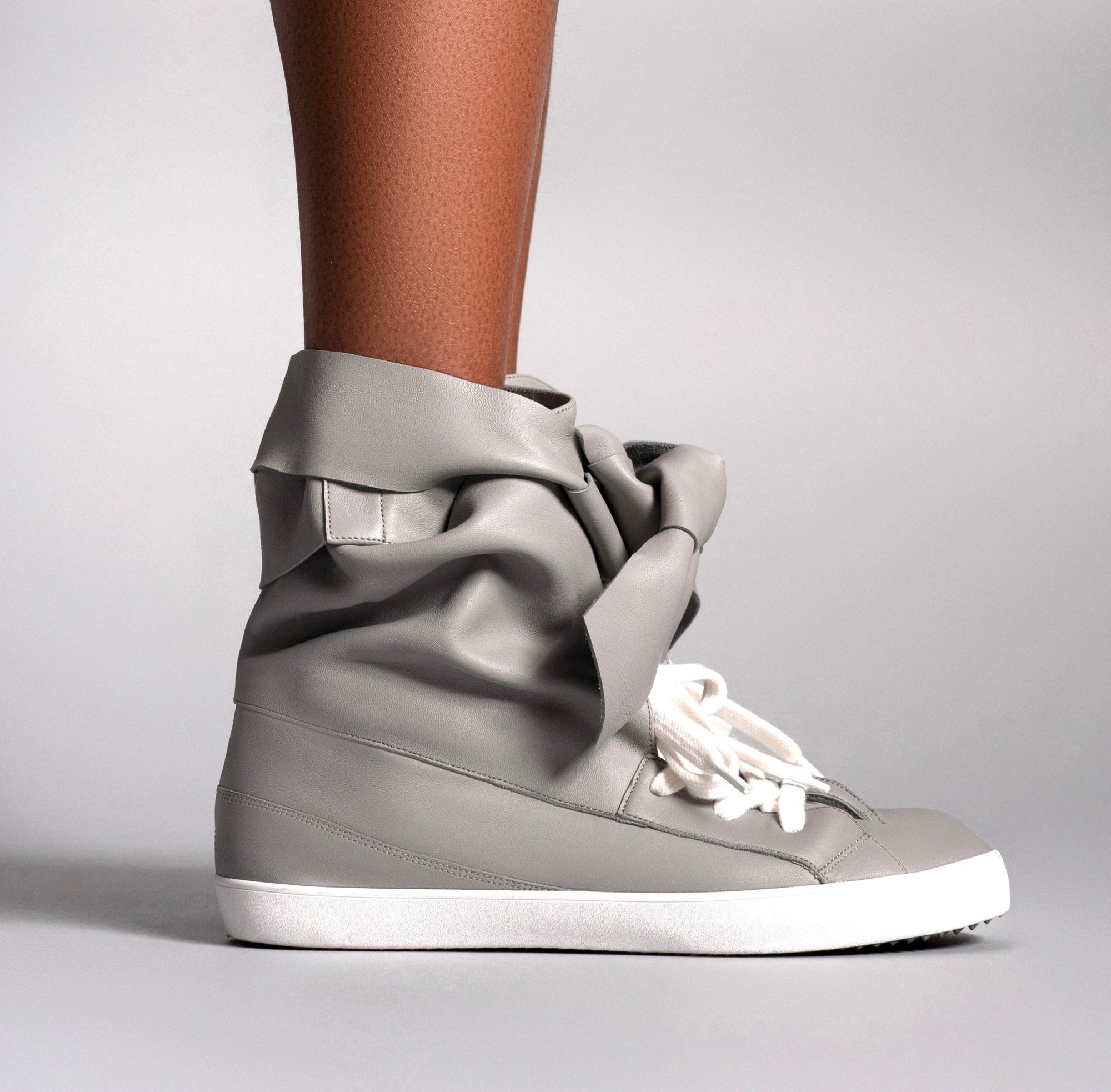 AMIRA SNEAKER