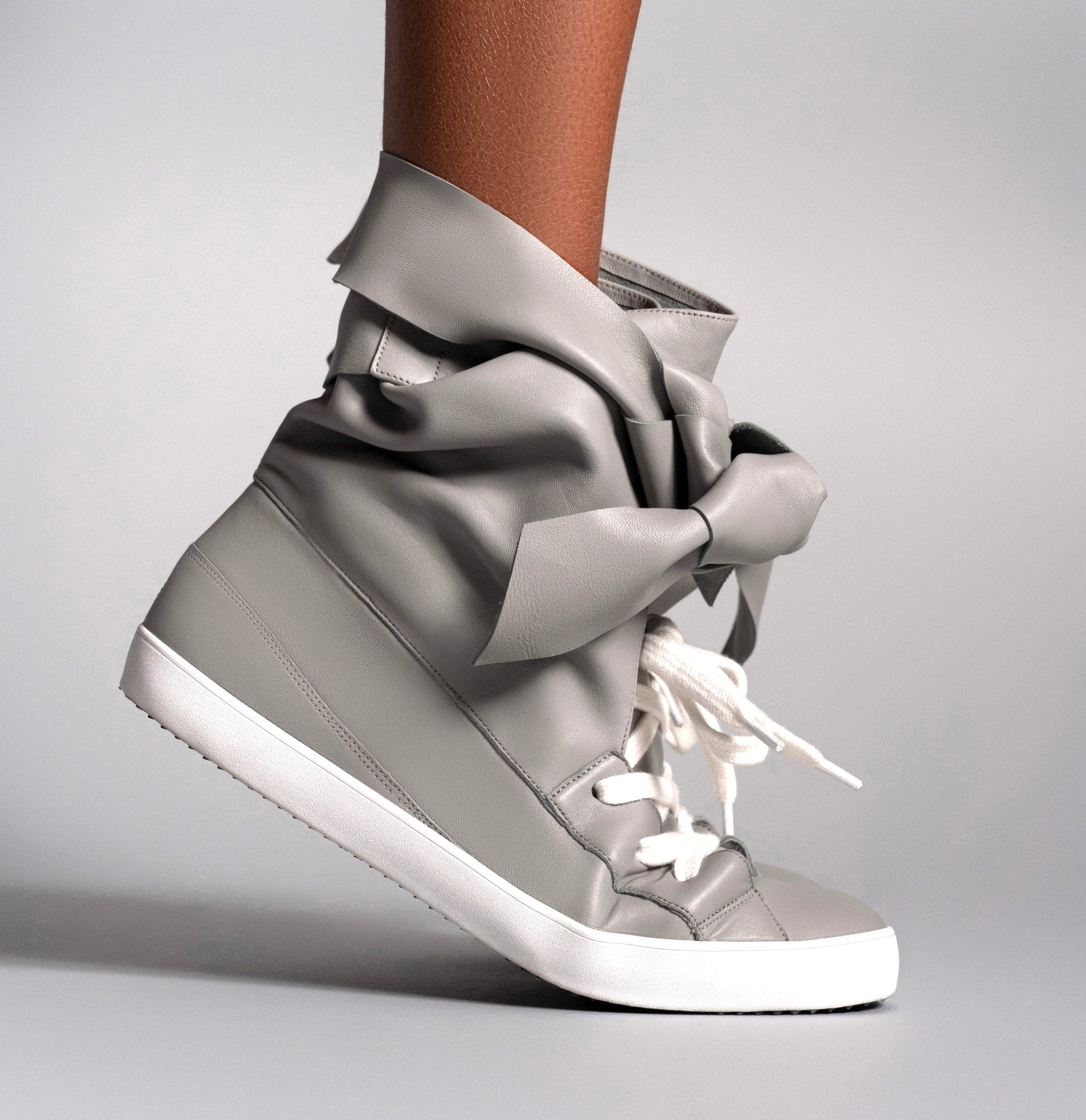 AMIRA SNEAKER