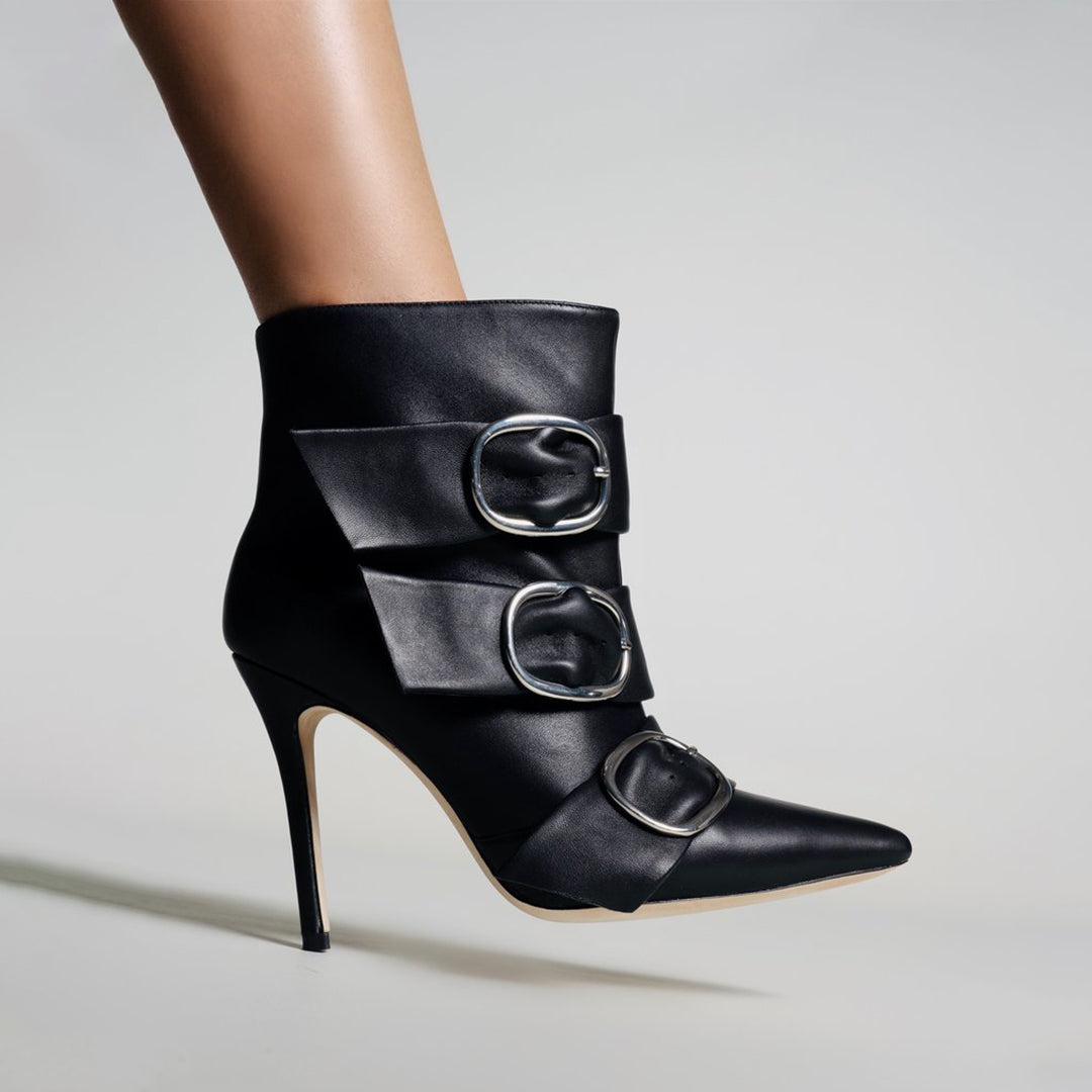 BUCKLE BOOT