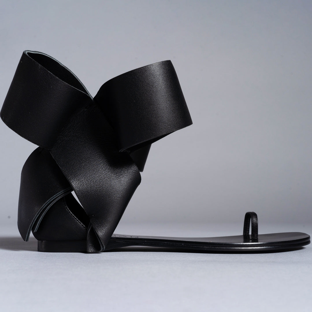 BOW SANDAL BLACK