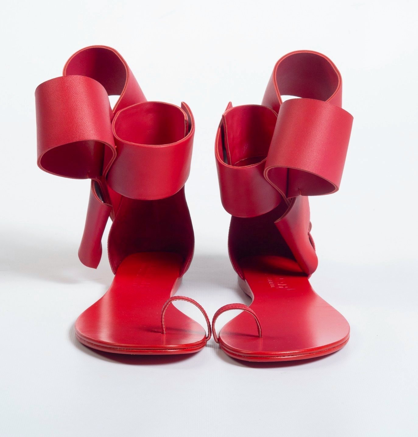 BOW SANDAL