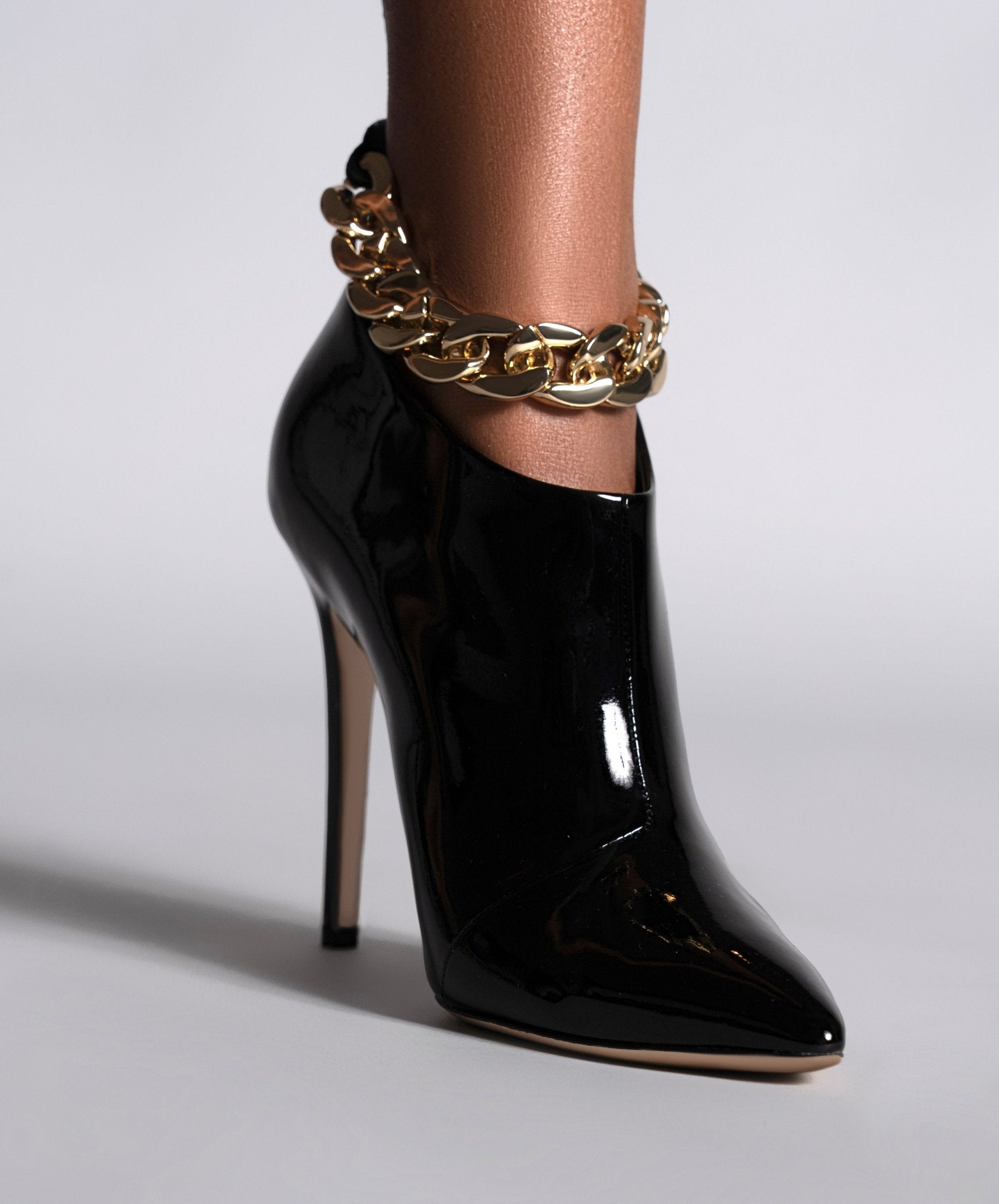 GOLD CHAIN BOOT