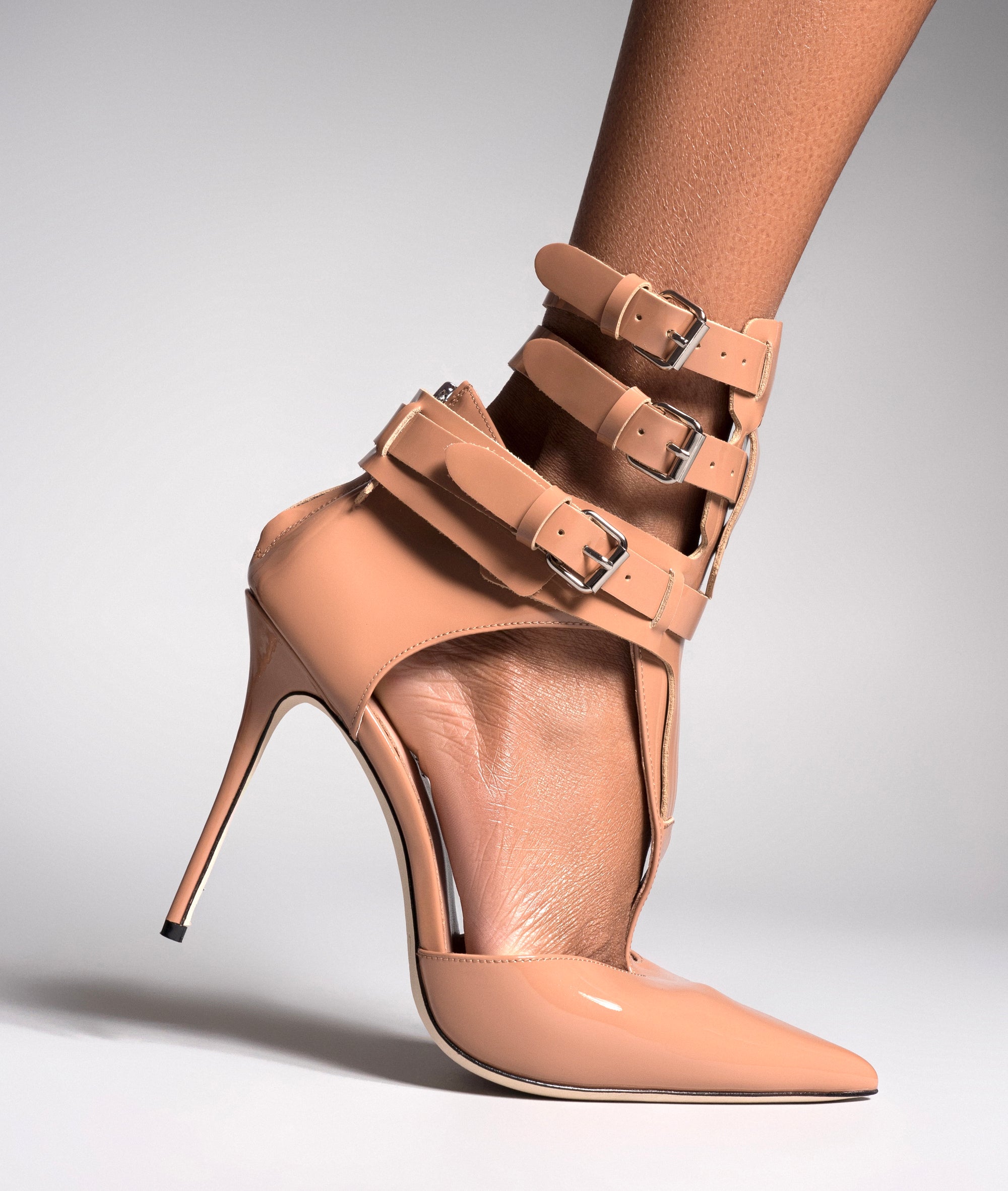 T-STRAP PUMP BARE