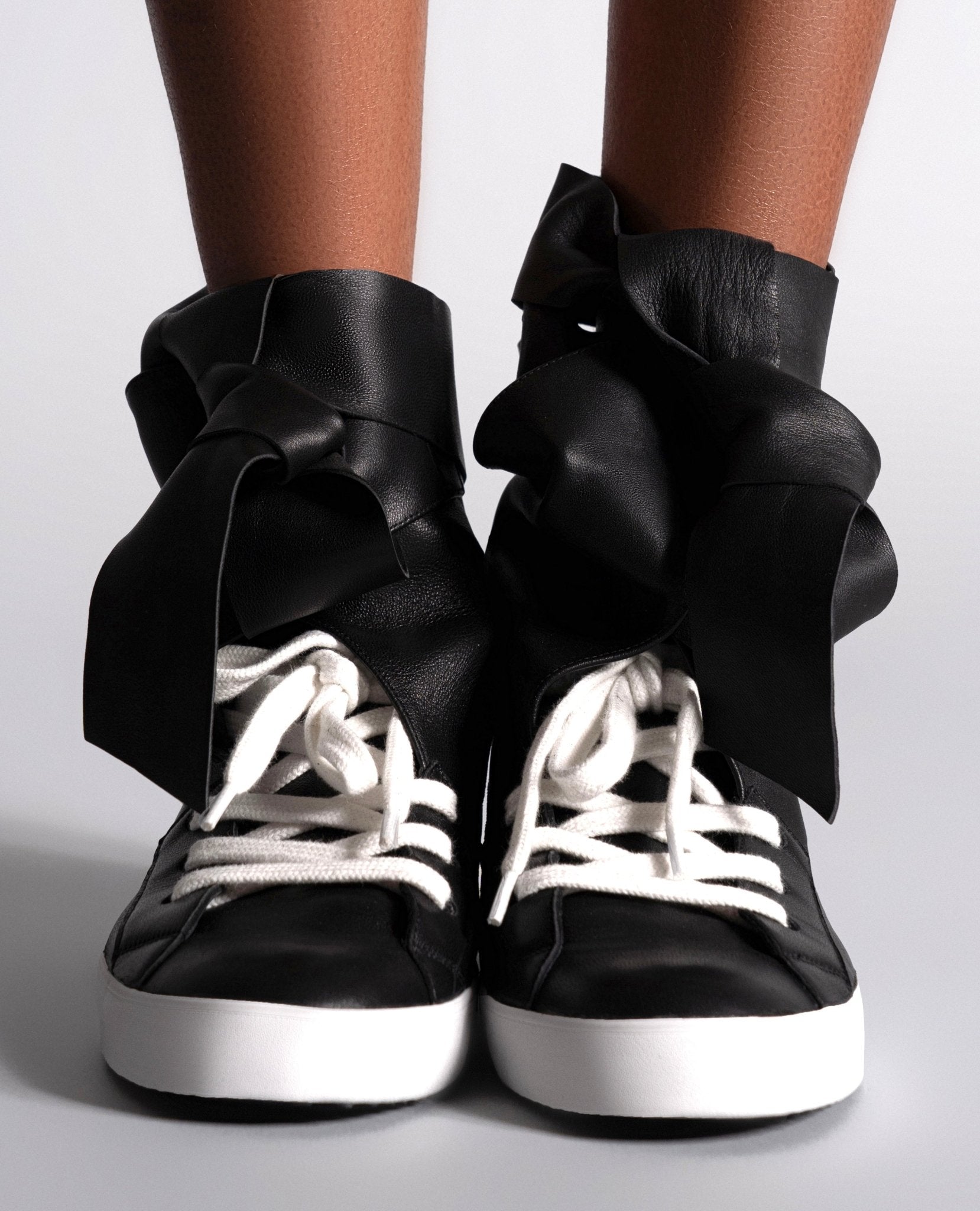 AMIRA SNEAKER