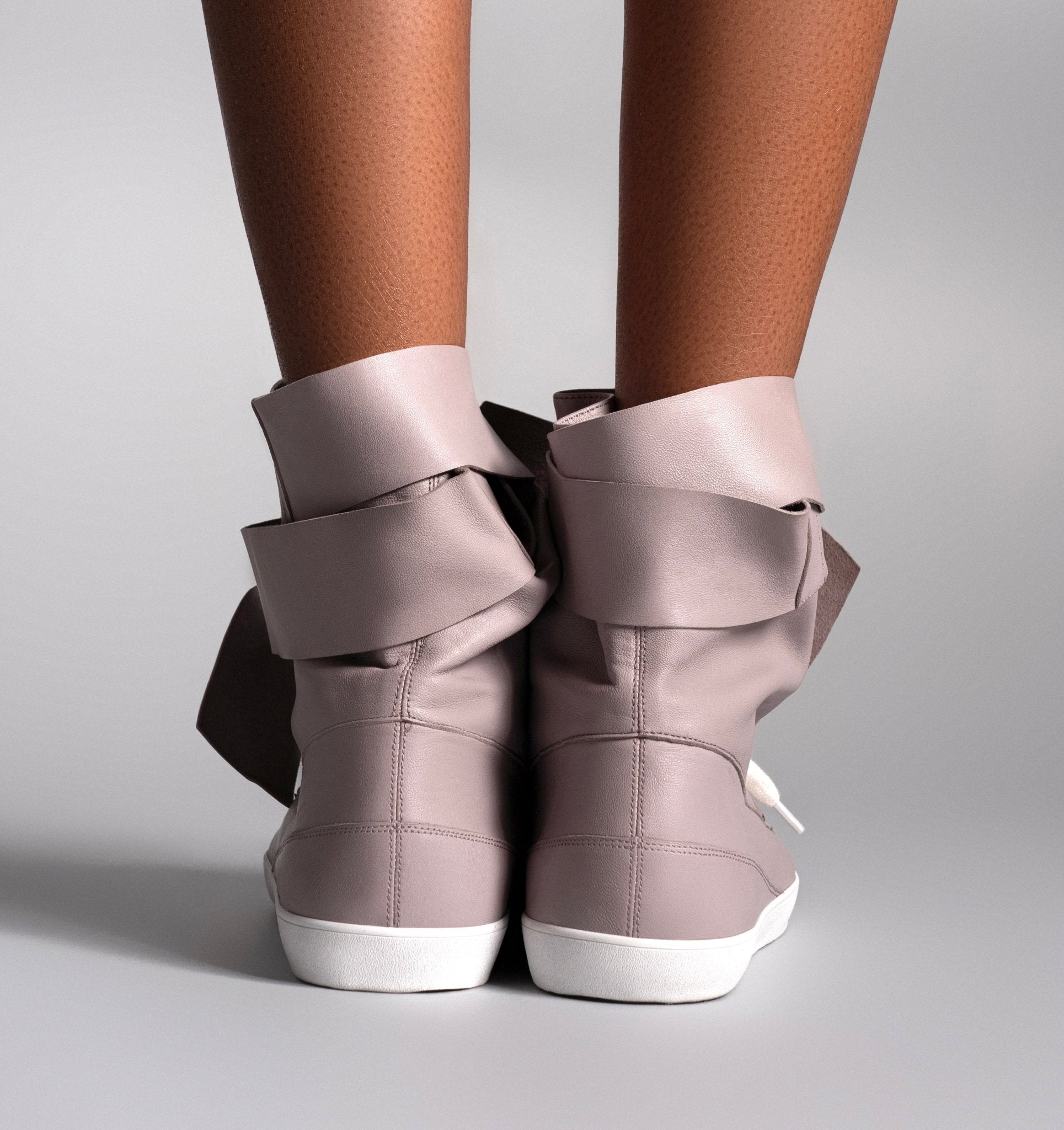 AMIRA SNEAKER