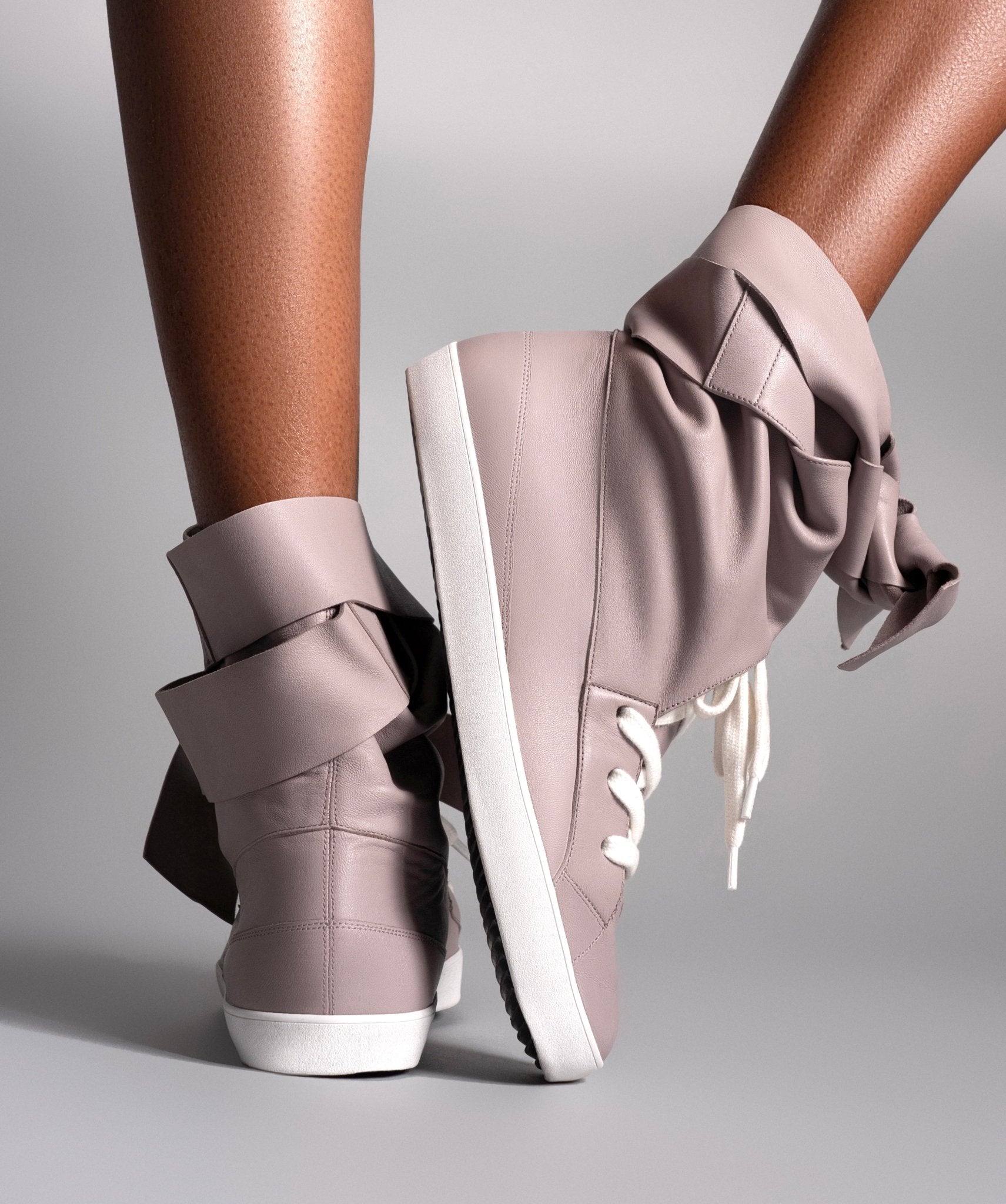 AMIRA SNEAKER