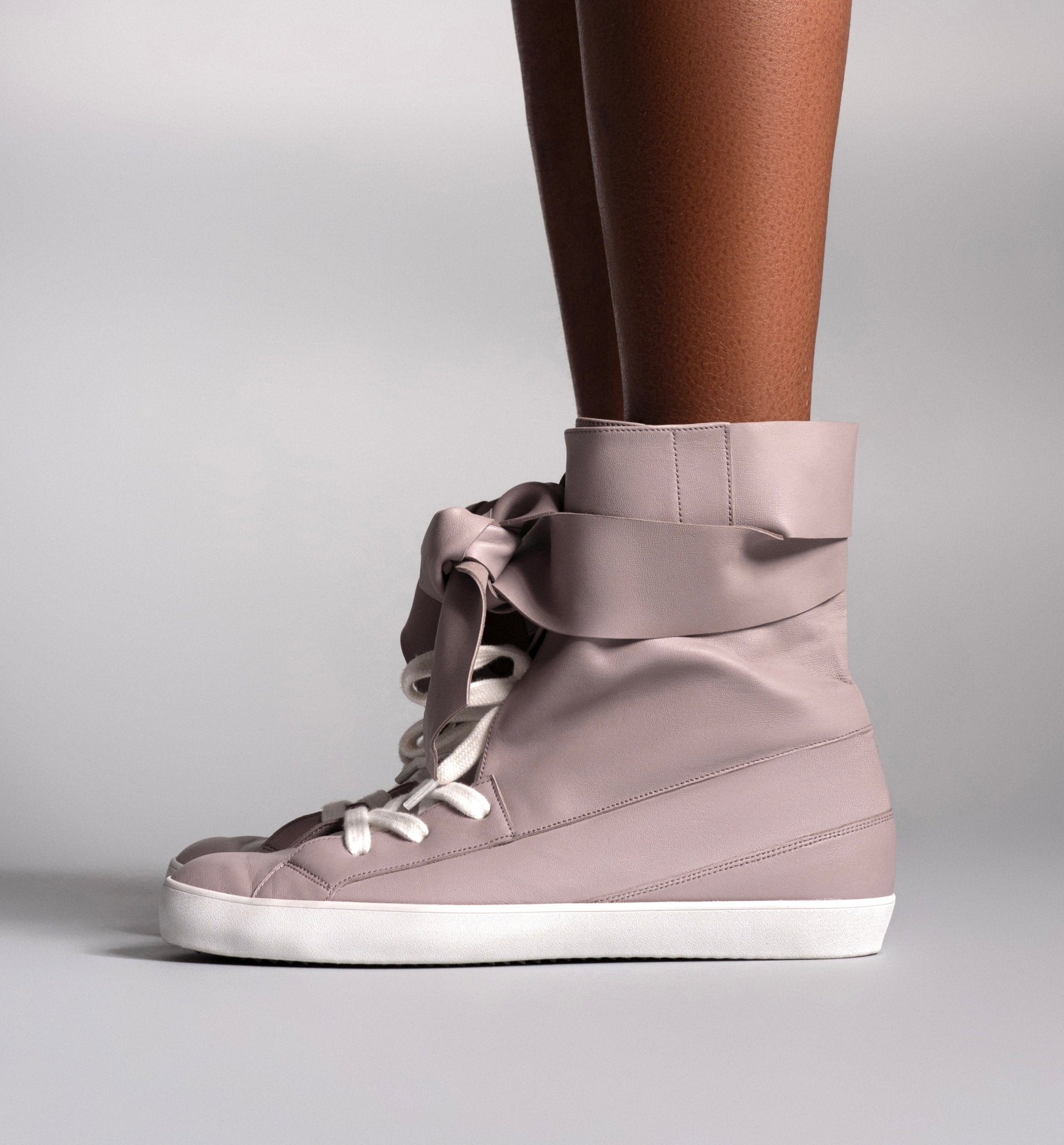 AMIRA SNEAKER