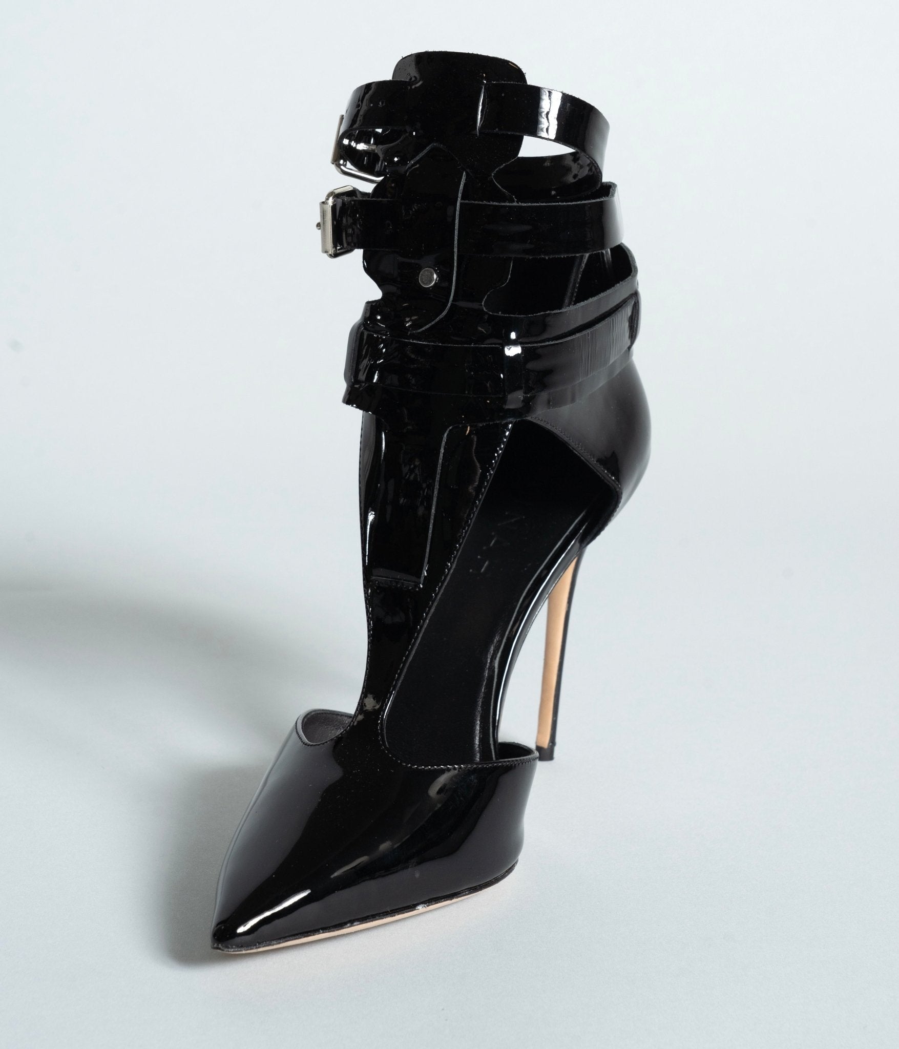 T-STRAP PUMP BLACK