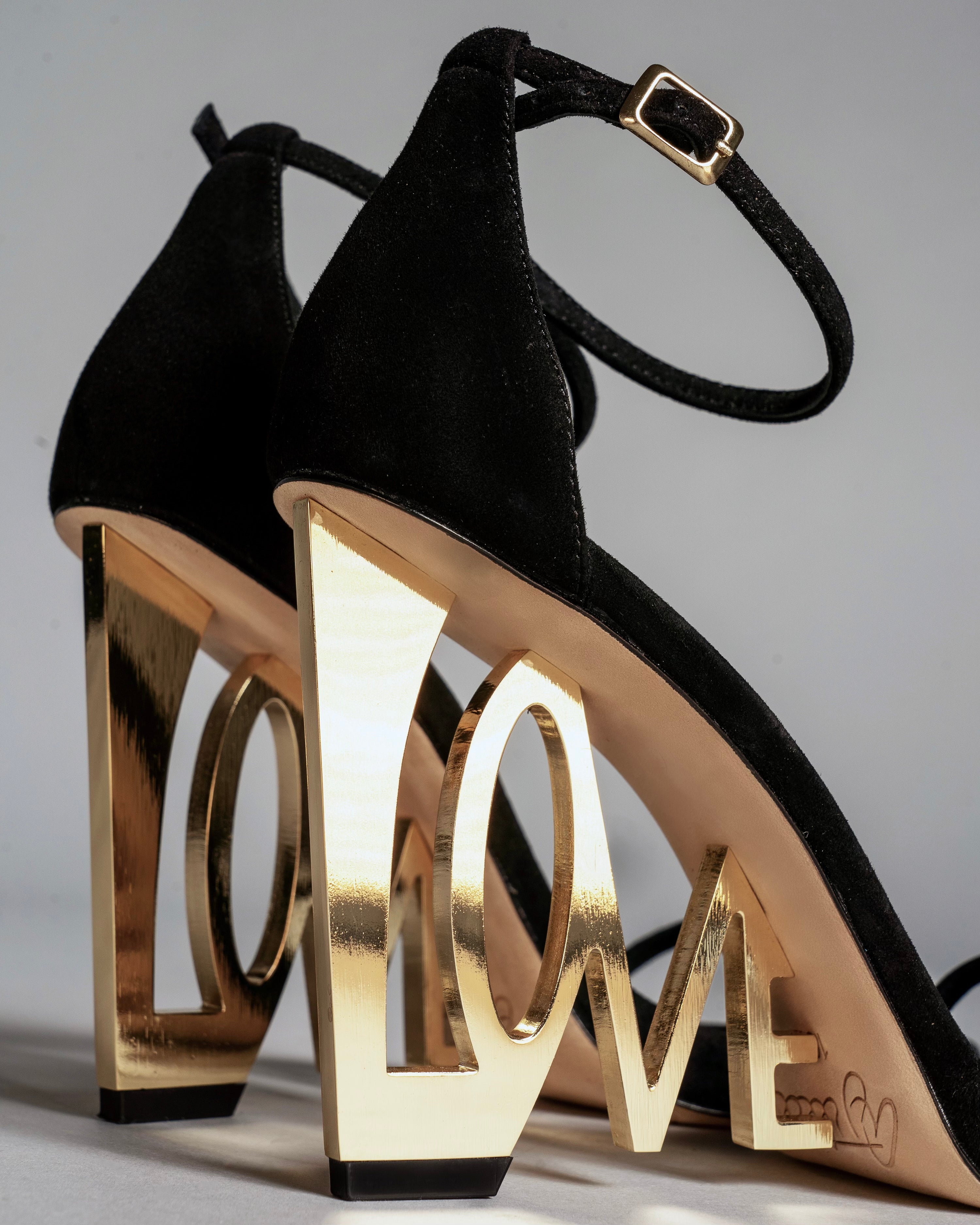 LOVE WEDGE SANDAL