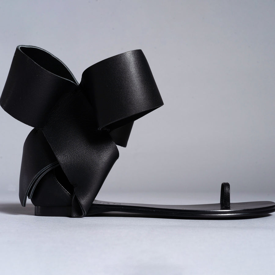 BOW SANDAL BLACK